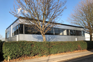 UPDATED OFFICE SUITE CLOSE TO NEWMARKET ROAD TO LET